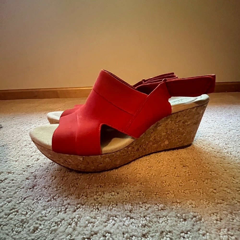 Clarks Collection Red Wedge Sandal Size 11 LIKE NEW!